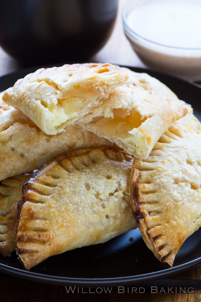 Apple Streusel Cheesecake Pockets