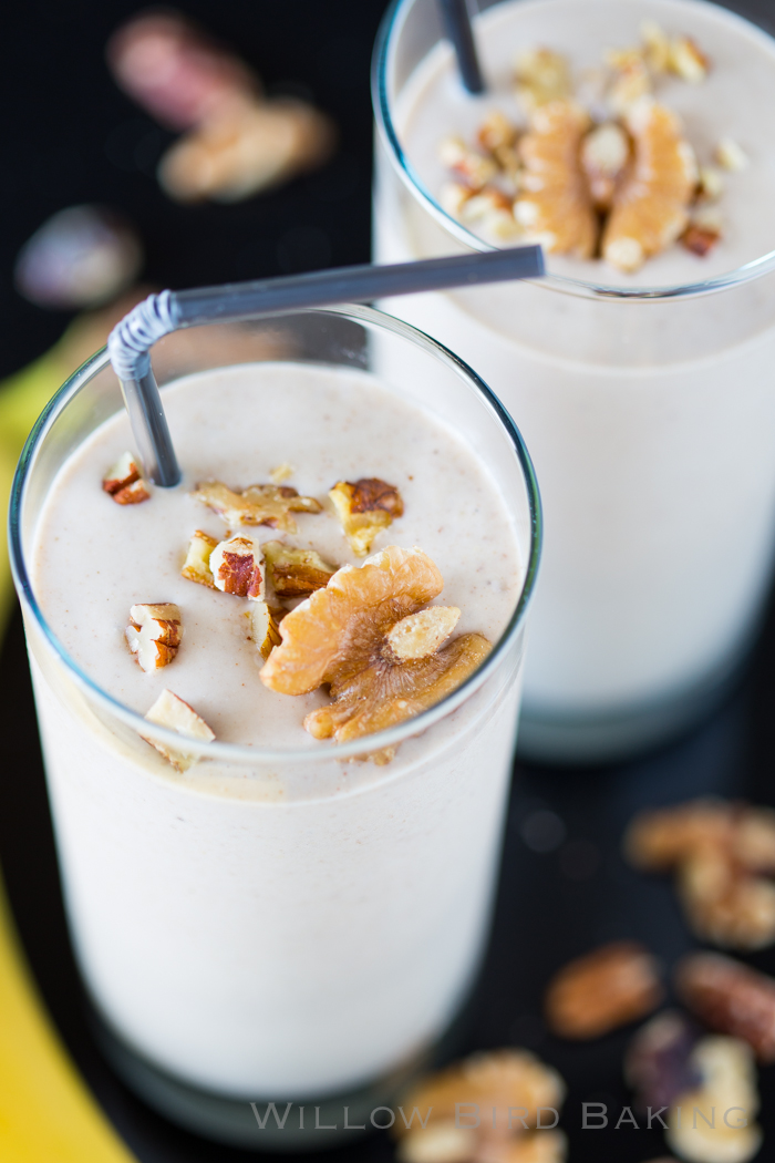 A recipe for a healthy vegan Banana Nut Crunch Smoothie with lots of protein, plus a chance to win a BlendTec Designer 725 Blender and Twister Jar!