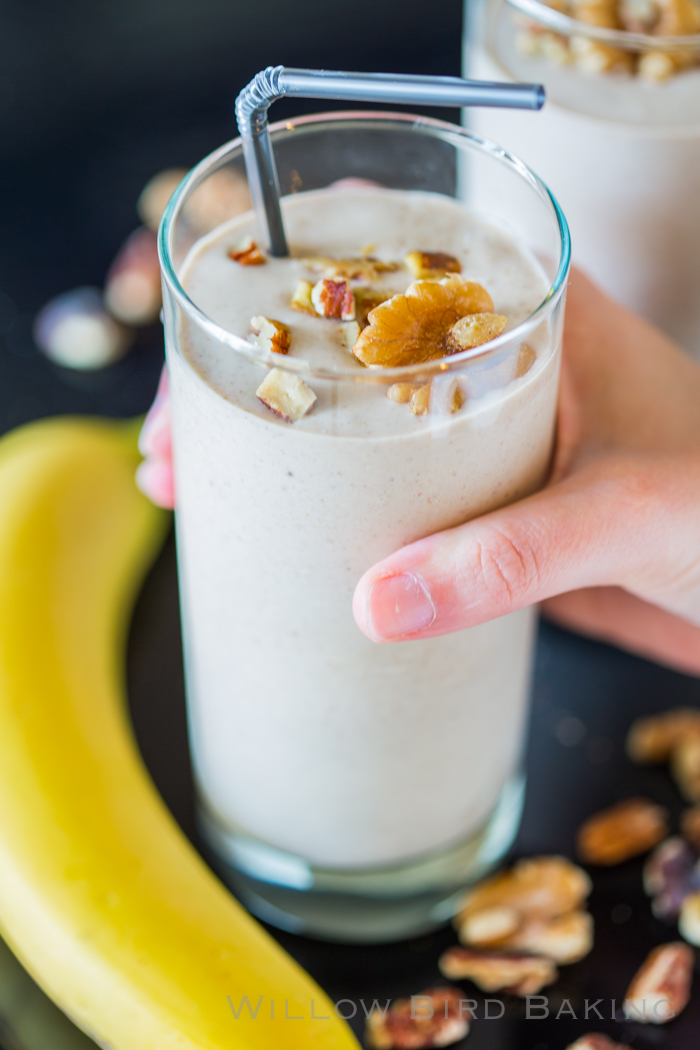 A recipe for a healthy vegan Banana Nut Crunch Smoothie with lots of protein, plus a chance to win a BlendTec Designer 725 Blender and Twister Jar!