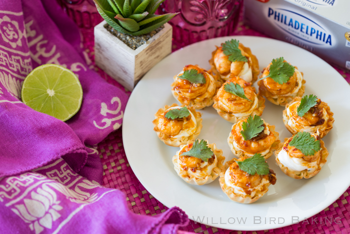 Quick and Easy Chipotle Shrimp Cups -- perfect party finger foods and SO easy!