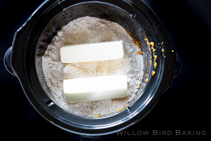 3-Ingredient Slow-Cooker Pumpkin Cake